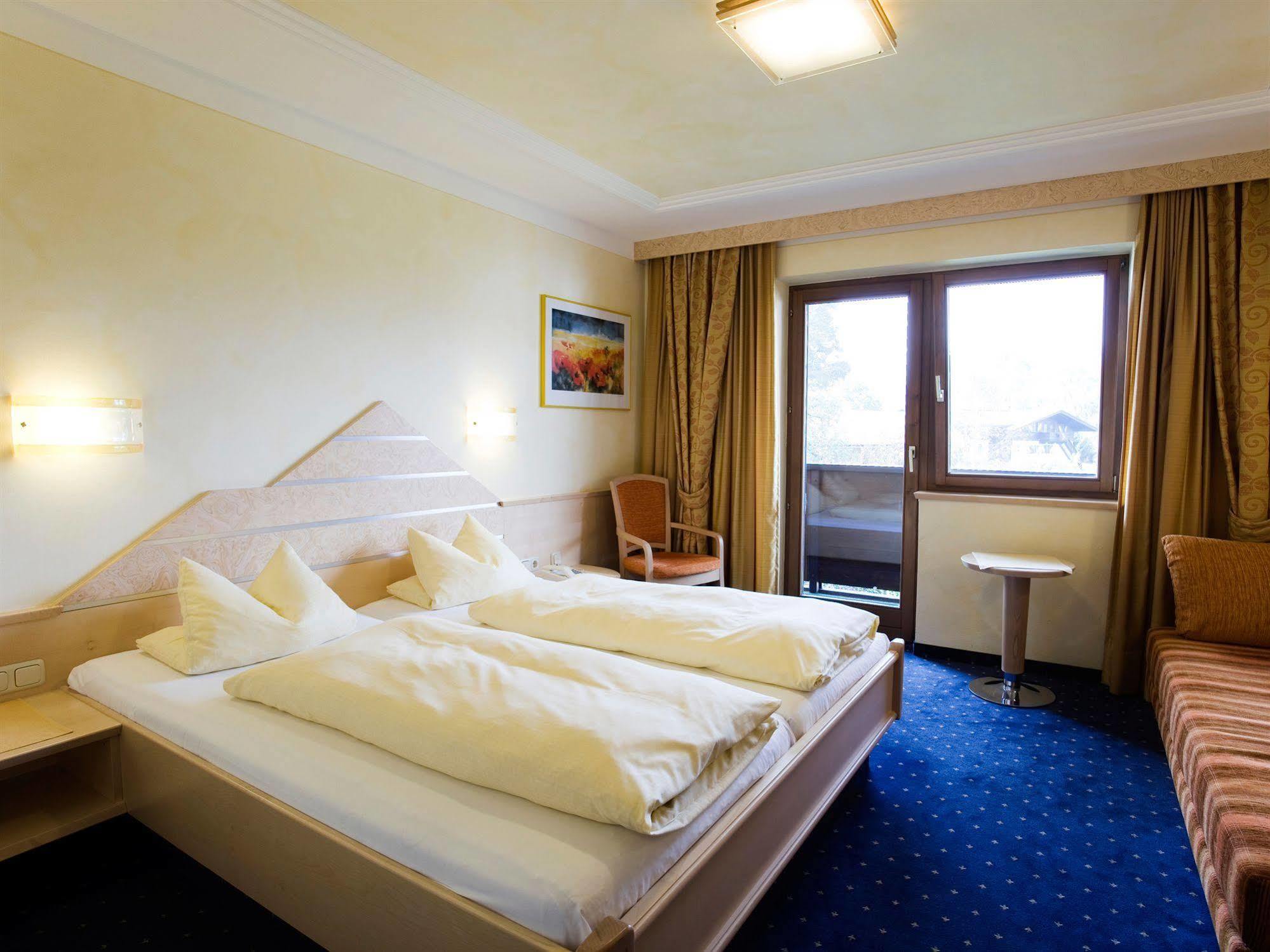 Erlebnishotel Kitzbuehler Horn Oberndorf in Tirol Esterno foto