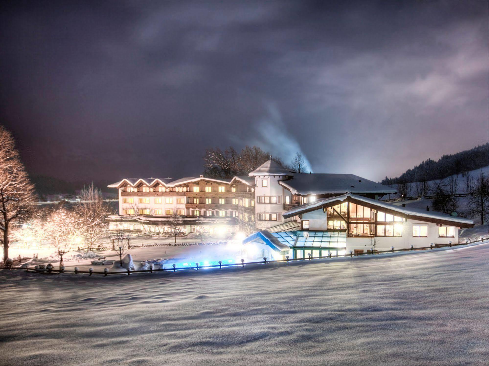 Erlebnishotel Kitzbuehler Horn Oberndorf in Tirol Esterno foto