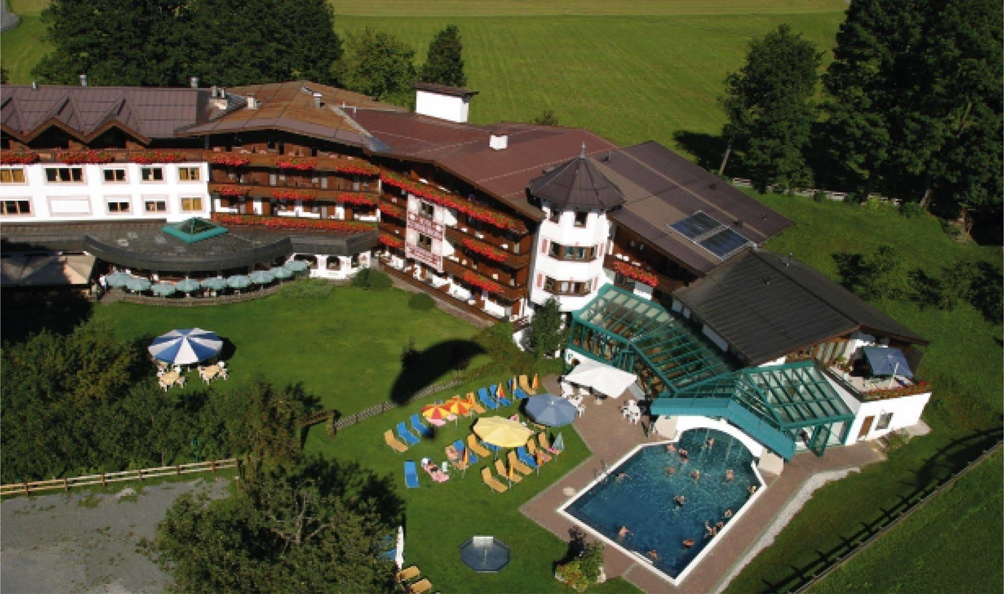 Erlebnishotel Kitzbuehler Horn Oberndorf in Tirol Esterno foto